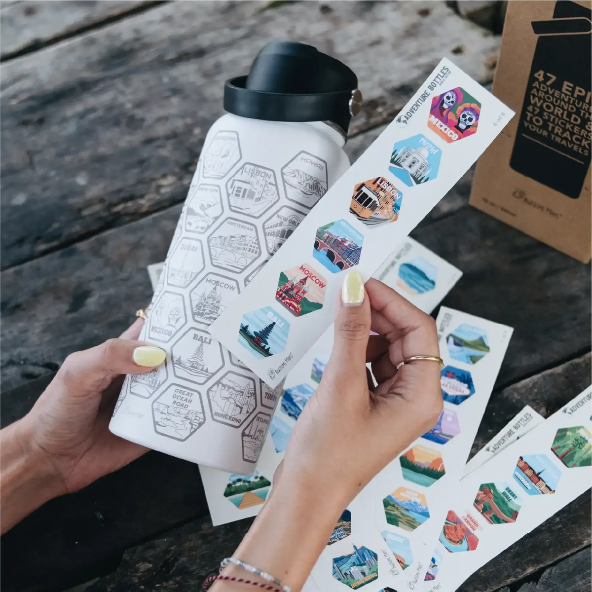 AWESOME MAPS - Adventure Bottle & Stickers - 1 Litre
