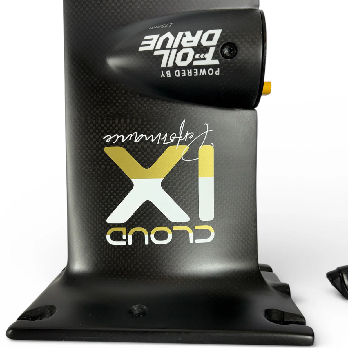 CLOUD IX - INTEGRATED FOIL DRIVE MAST 82