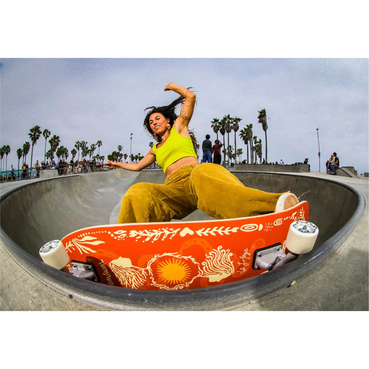 CARVER x GRL SWIRL CX - Surf Skate completo / Modelo signature de Val Laforge - 31"
